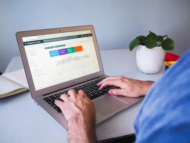 Worried About Investing in SEO due to AI? What the Data Tells us